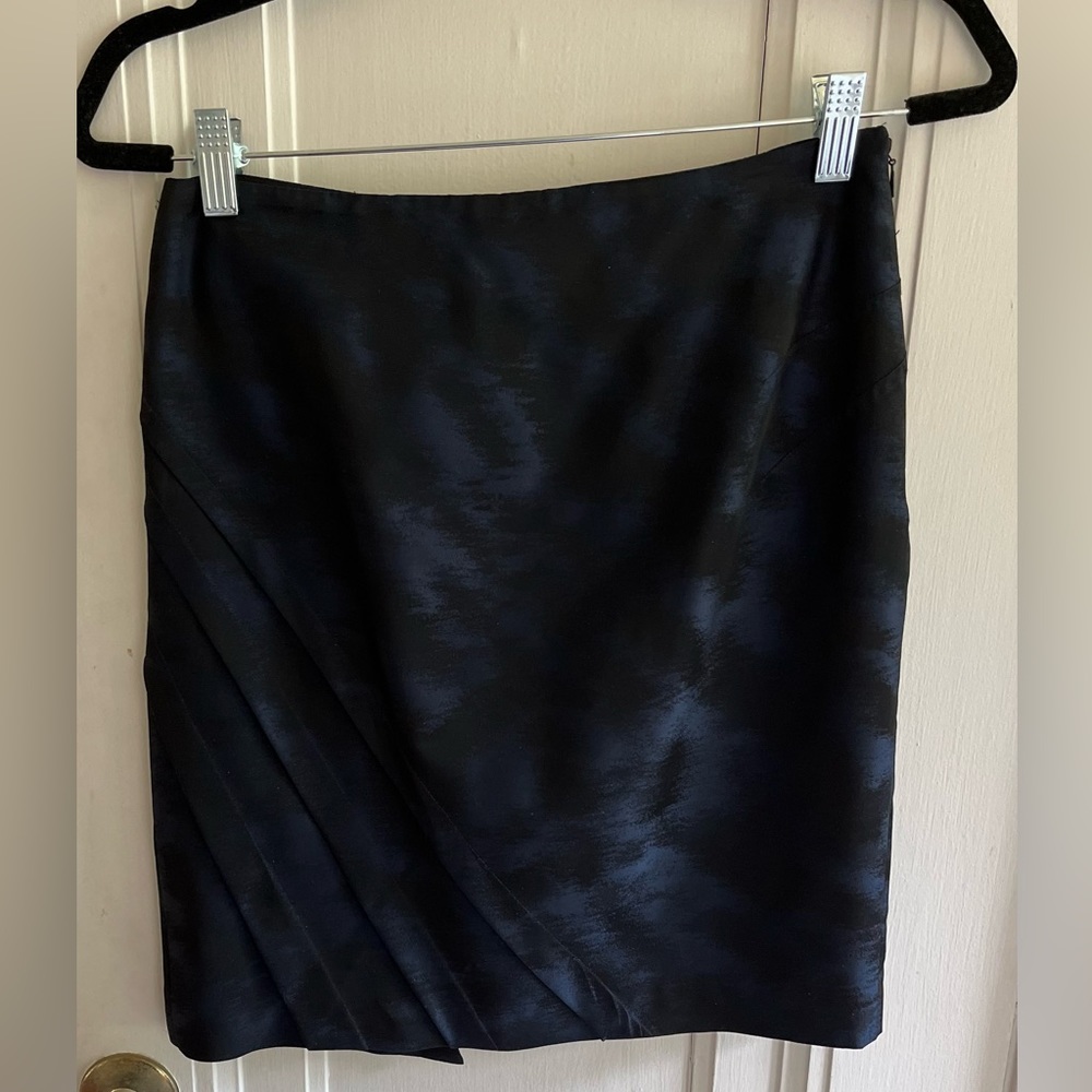 ANN TAYLOR Blue and Black 19” Pencil skirt with side pleated detail